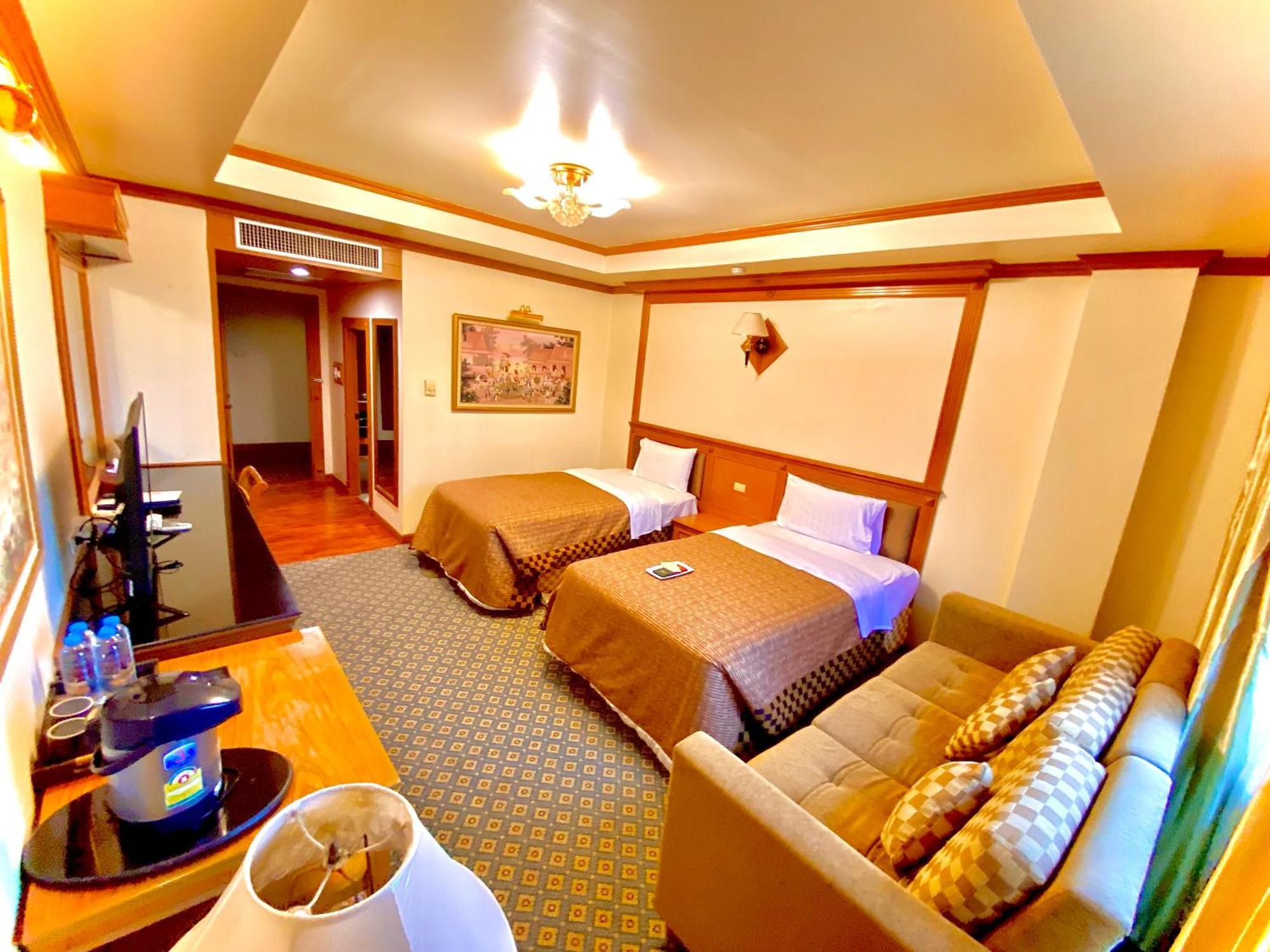 Taksilahotel Maha Sarakham Extérieur photo