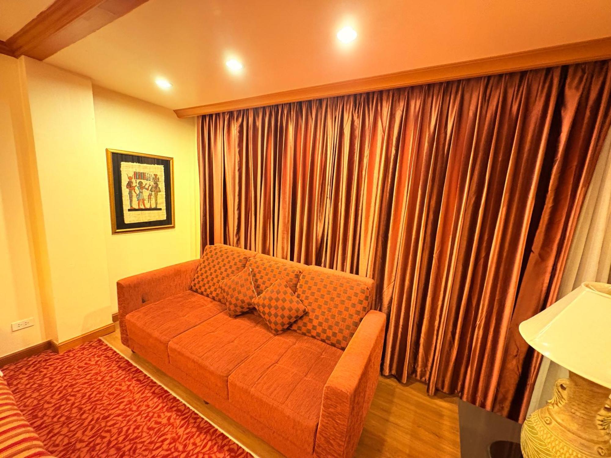 Taksilahotel Maha Sarakham Extérieur photo