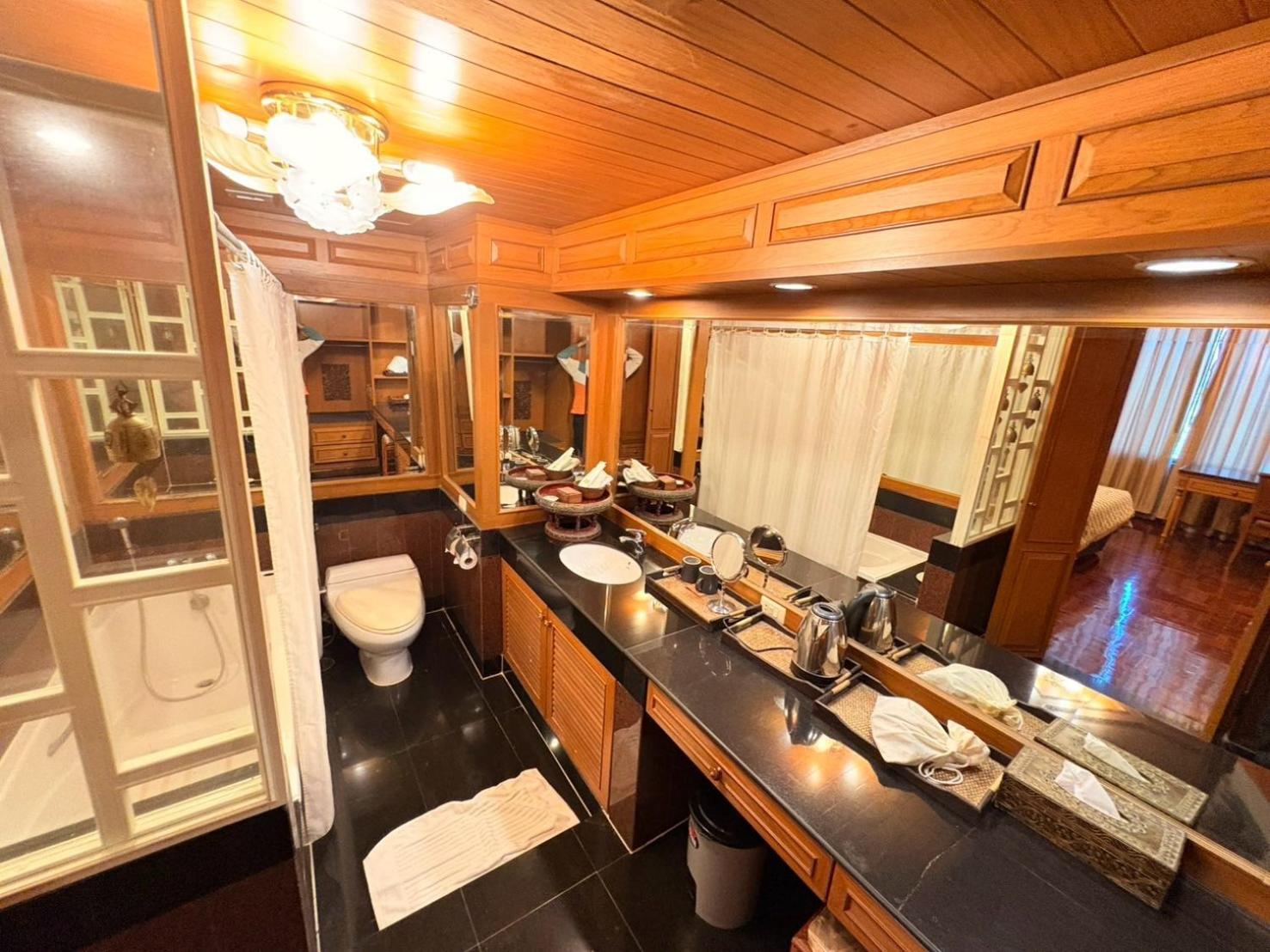 Taksilahotel Maha Sarakham Extérieur photo