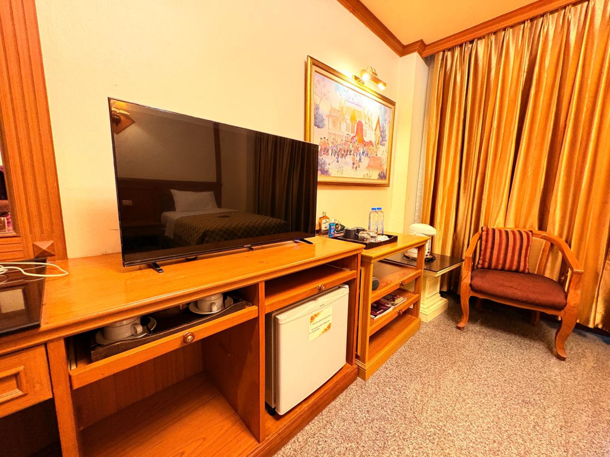 Taksilahotel Maha Sarakham Extérieur photo