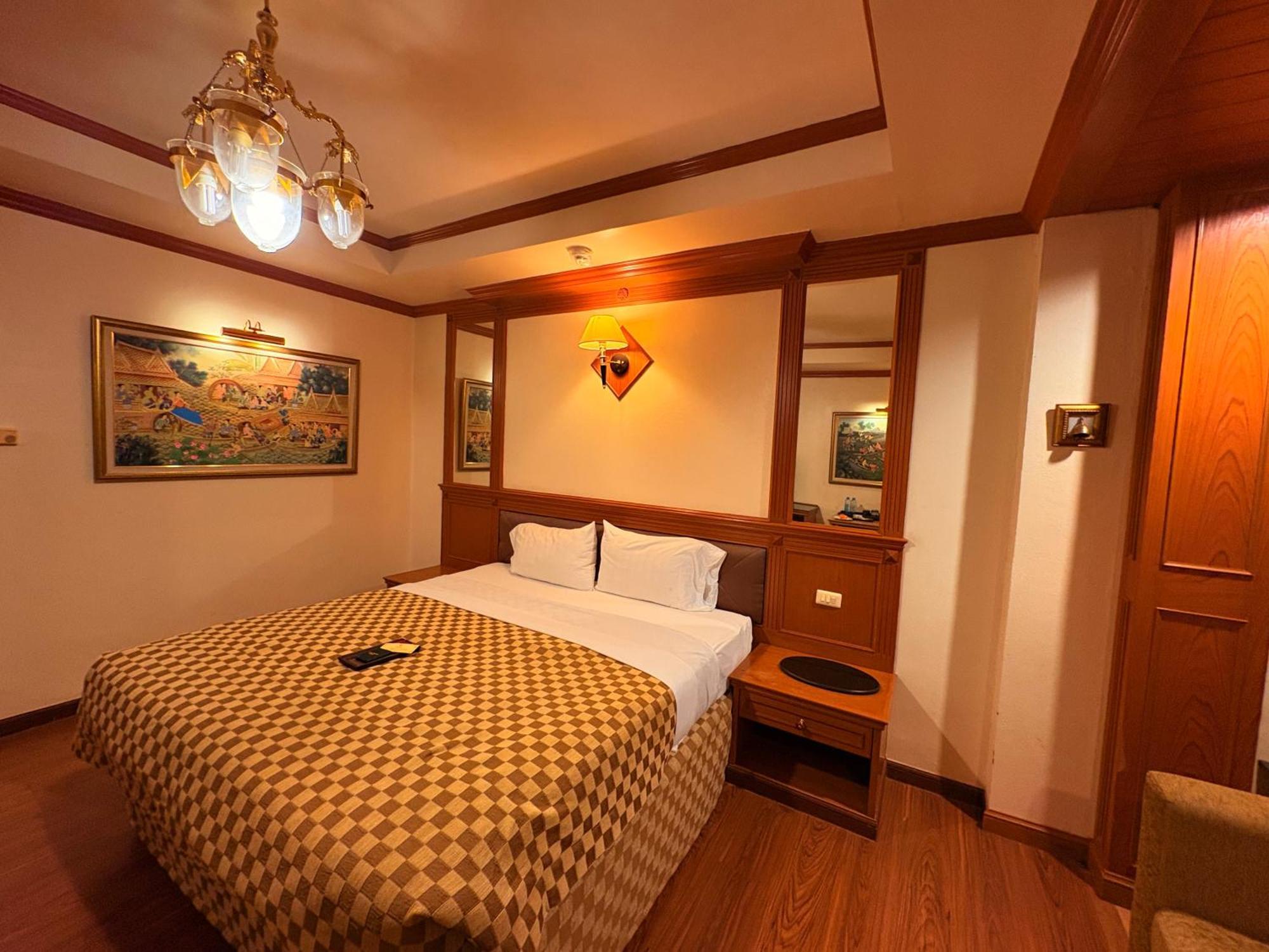Taksilahotel Maha Sarakham Extérieur photo
