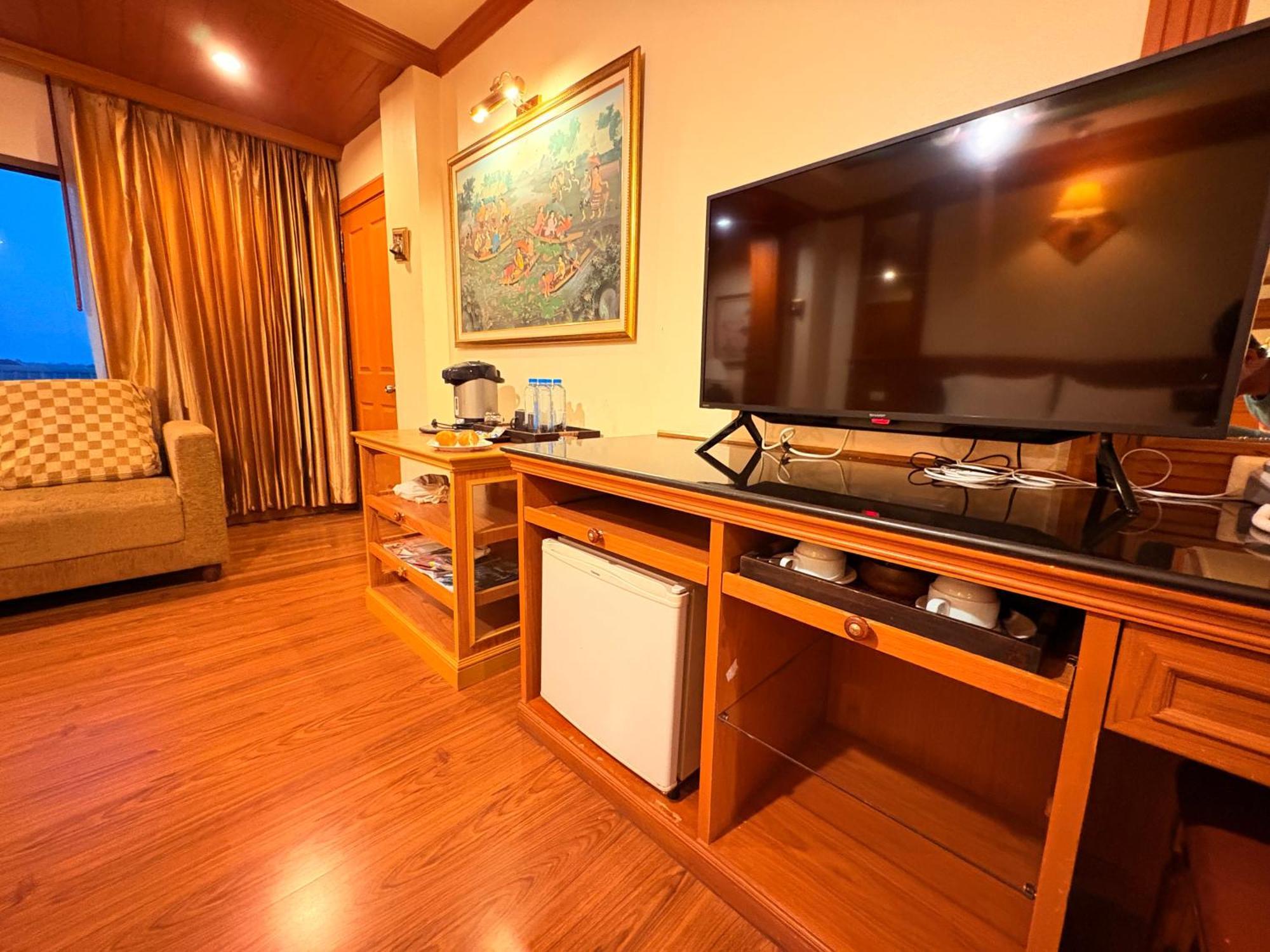 Taksilahotel Maha Sarakham Extérieur photo